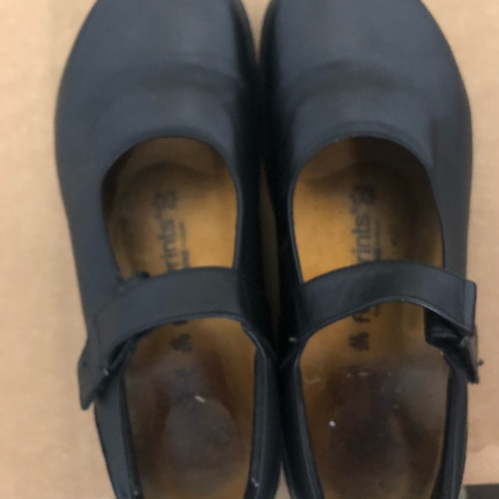 Shoe